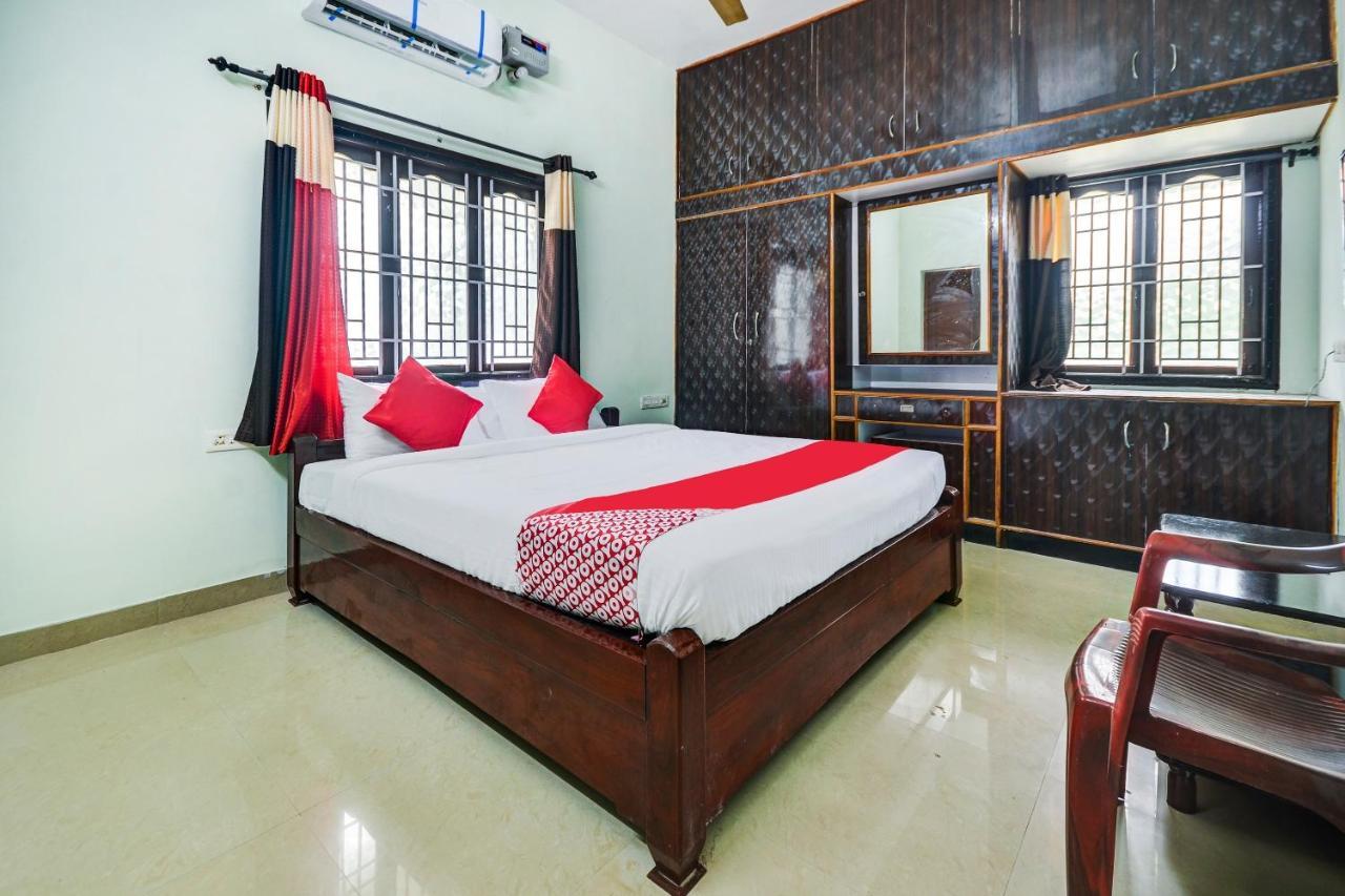 โอโย 63029 อรุทรา เรซิเดนซี Hotel Podanur ภายนอก รูปภาพ