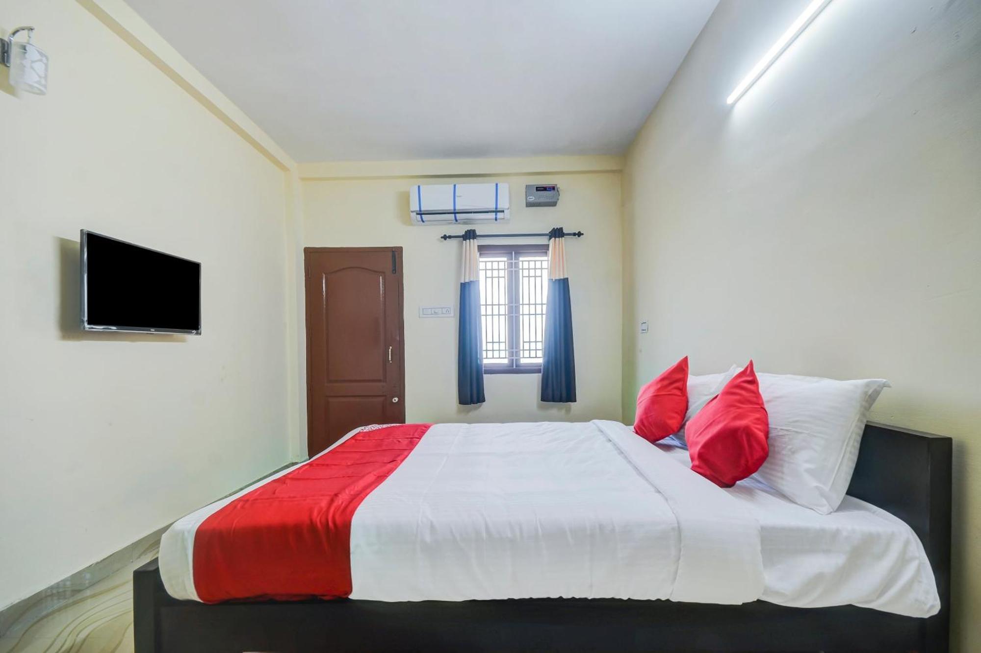 โอโย 63029 อรุทรา เรซิเดนซี Hotel Podanur ภายนอก รูปภาพ